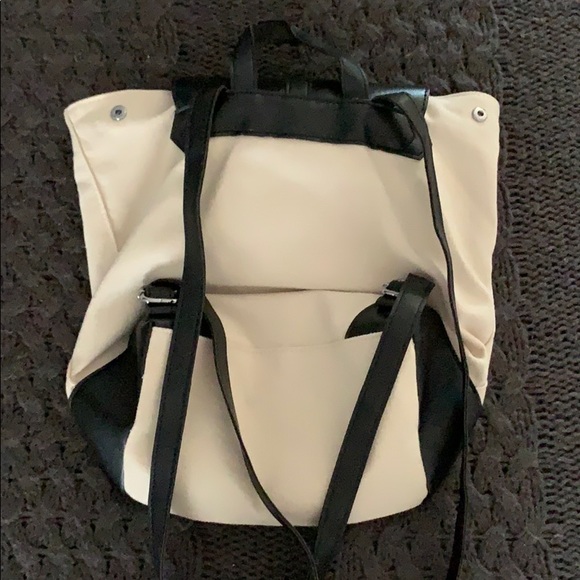 Beige and Black backpack - Picture 2 of 4